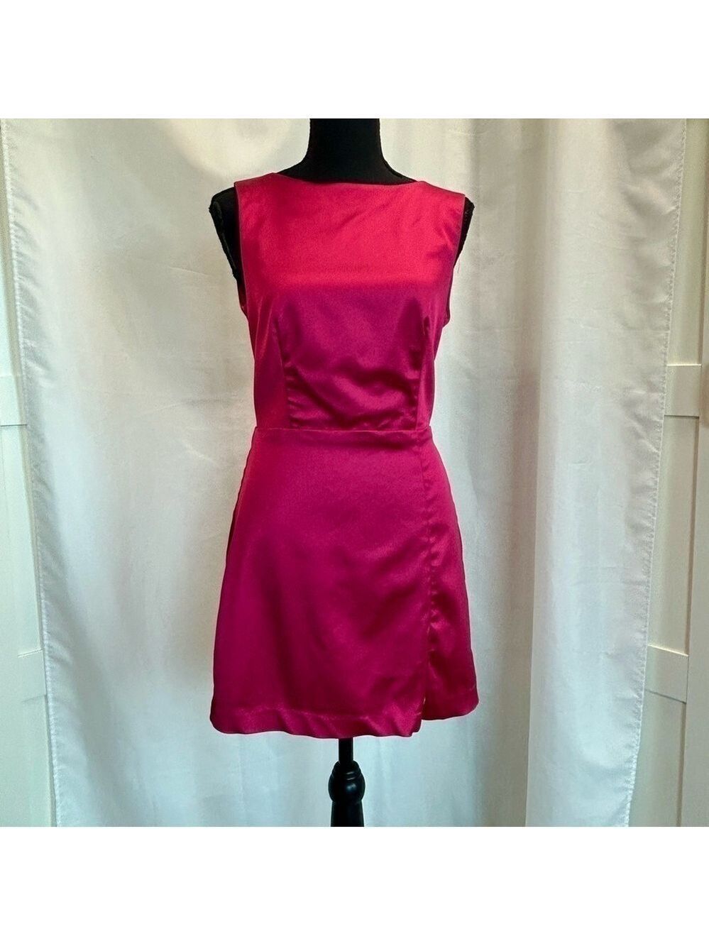 House of Harlow raspberry pink sleeveless satin V back mini dress Sz 6 NWOT